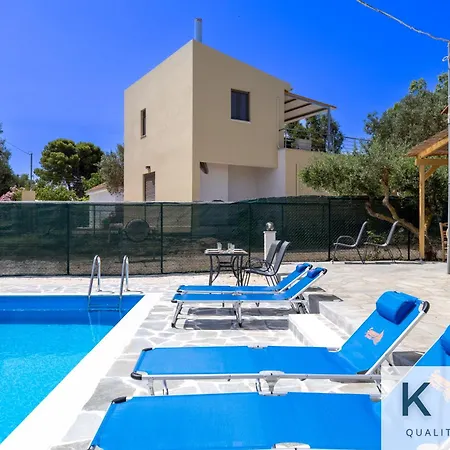 Apartment Family With Private Pool! Near Megas Lakos Xi Beach